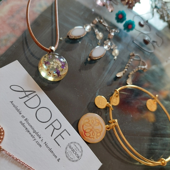 Jewelry Assortment - Necklaces, Earrings, Ring, And Bracelet - Picture 9 of 16